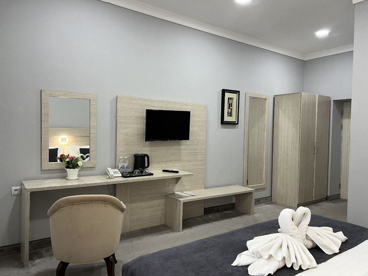 Deluxe Double Room 7